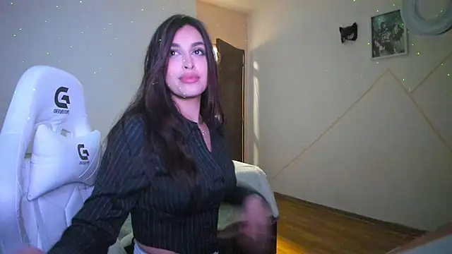 Snapshot of EvaWhisper chatting on 12/07/24, 08:55 EvaWhisper online show from 12/07/24, 08:55