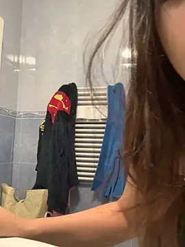 Snapshot of EvaWhisper chatting on 02/23/25, 05:39 EvaWhisper online show from 02/23/25, 05:39