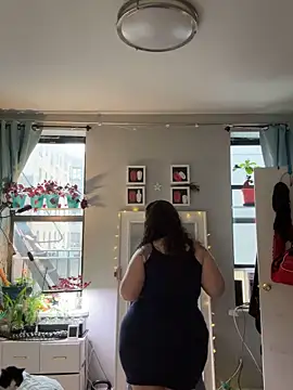 sylviahhh online show from 04/28/26, 10:25