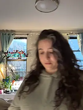 sylviahhh online show from 04/25/26, 10:18