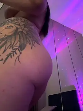 babyyboomm online show from 10/27/25, 01:17