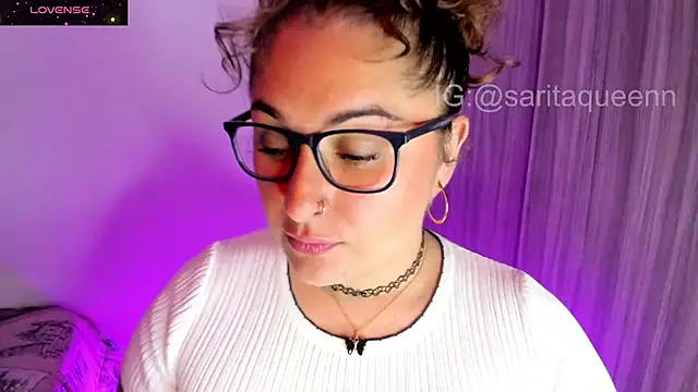 saara queen  online show from 11/18/25, 01:32