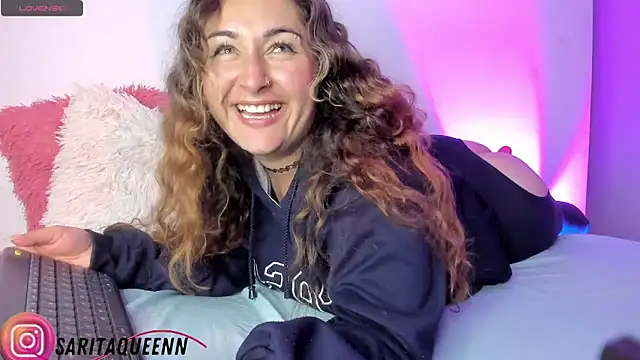 Snapshot of saara_queen_ chatting on 03/22/25, 03:52 saara queen online show from 03/22/25, 03:52