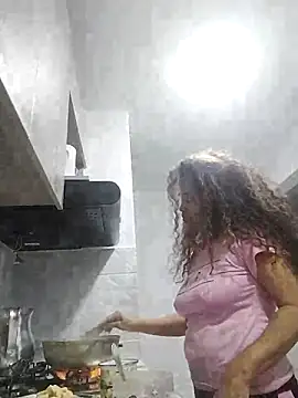 Snapshot of Alma_Sexyy chatting on 03/08/25, 03:39 Alma Sexyy online show from 03/08/25, 03:39
