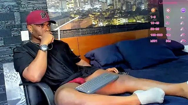 Snapshot of thomas_santtos1 chatting on 03/19/25, 12:45 thomas santtos1 online show from 03/19/25, 12:45