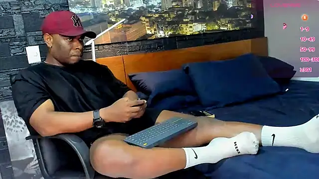 Snapshot of thomas_santtos1 chatting on 03/13/25, 12:56 thomas santtos1 online show from 03/13/25, 12:56