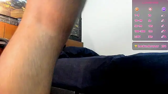 Snapshot of thomas_santtos1 chatting on 03/08/25, 01:28 thomas santtos1 online show from 03/08/25, 01:28