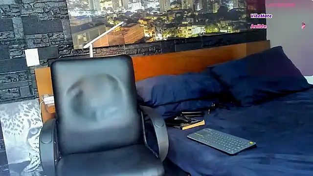 Snapshot of thomas_santtos1 chatting on 03/11/25, 01:23 thomas santtos1 online show from 03/11/25, 01:23