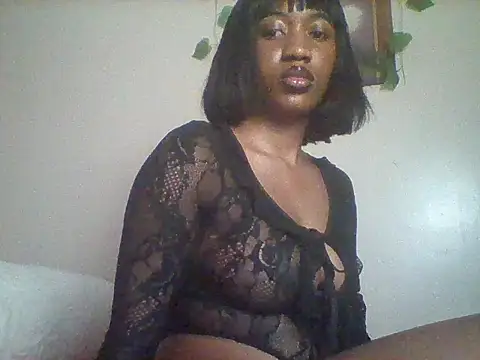 Snapshot of Queeen_model chatting on 04/19/26, 10:01 Queeen model online show from 04/19/26, 10:01