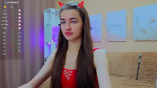 AstoriyaNight online show from 10/31/25, 04:20