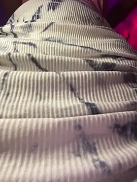 Cherrytowild online show from 10/17/25, 05:33