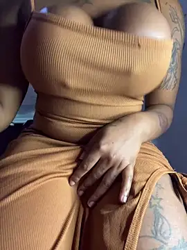 Cherrytowild online show from 02/14/26, 11:54