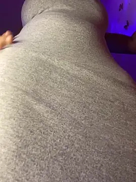 Cherrytowild online show from 11/26/25, 04:34