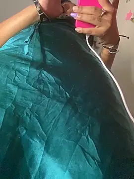 Cherrytowild online show from 11/11/25, 09:37