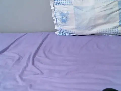 femaqueen online show from 10/25/25, 07:36