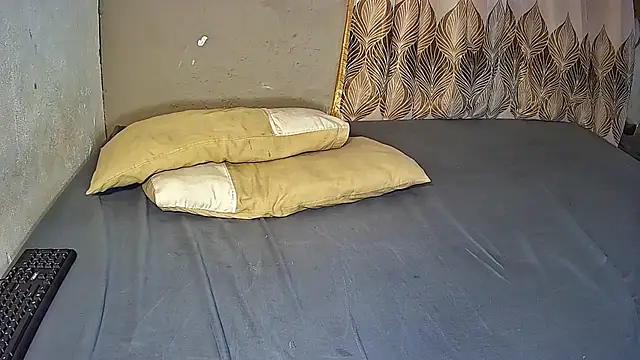 BustyThickyAss online show from 07/27/26, 05:09