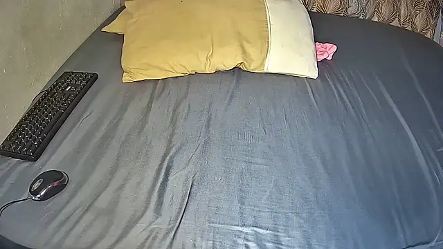 BustyThickyAss online show from 06/15/26, 06:07