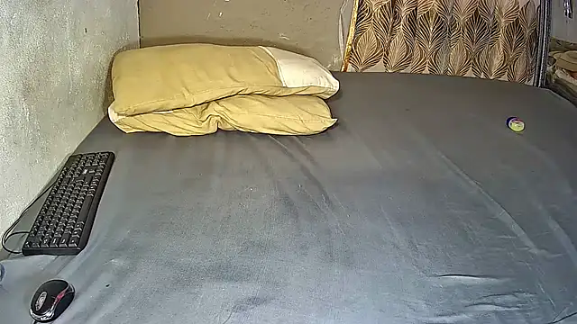BustyThickyAss online show from 07/09/26, 06:36