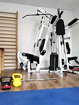 Snapshot of Tinuus chatting on 03/13/25, 01:29 Tinuus online show from 03/13/25, 01:29