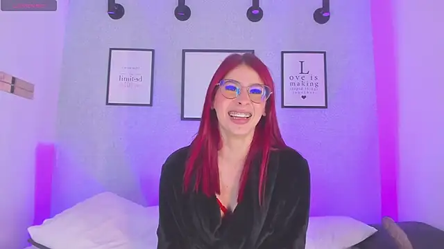 Snapshot of Dasha-b chatting on 03/11/25, 02:32 Dasha-b online show from 03/11/25, 02:32