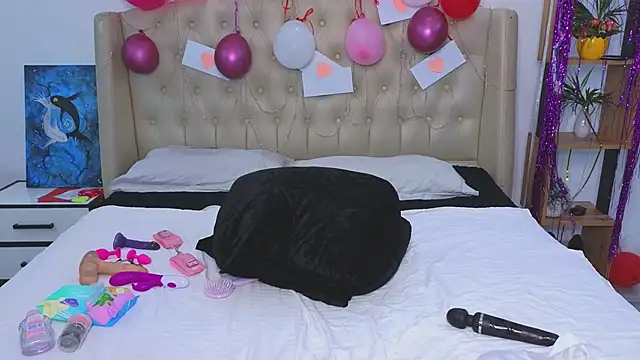 Tina Kim  online show from 02/19/25, 11:28