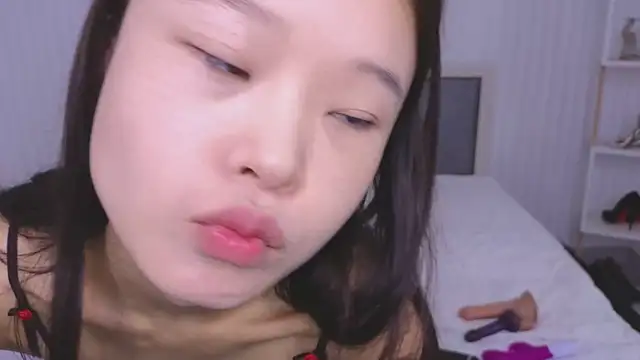 Tina Kim  online show from 03/19/25, 04:36