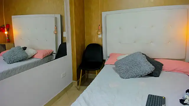 Little Jenni online show from 03/18/25, 12:50