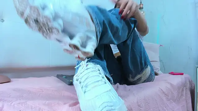 Little Jenni online show from 02/15/26, 01:54