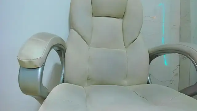 Little Jenni online show from 06/03/26, 02:33