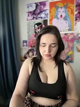 HoneySweetBee online show from 04/12/26, 04:43