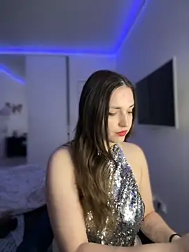 HoneySweetBee online show from 12/02/25, 11:39