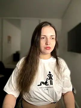 HoneySweetBee online show from 11/04/25, 09:18