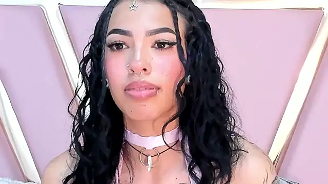 Snapshot of Eva_Benely chatting on 12/19/24, 08:13 Eva Benely online show from 12/19/24, 08:13