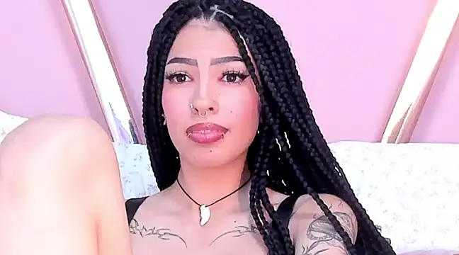 Snapshot of Eva_Benely chatting on 02/14/25, 03:11 Eva Benely online show from 02/14/25, 03:11