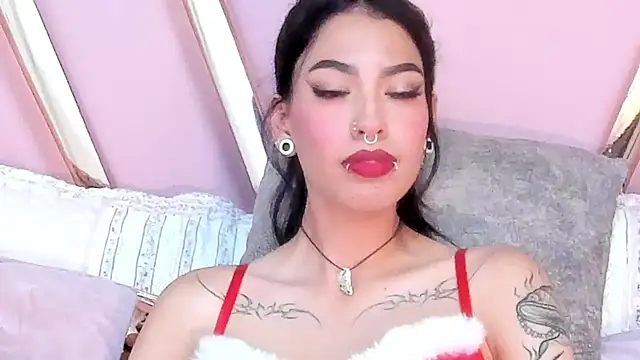 Snapshot of Eva_Benely chatting on 12/24/24, 05:27 Eva Benely online show from 12/24/24, 05:27