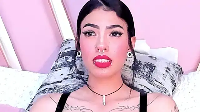 Snapshot of Eva_Benely chatting on 01/17/25, 03:12 Eva Benely online show from 01/17/25, 03:12