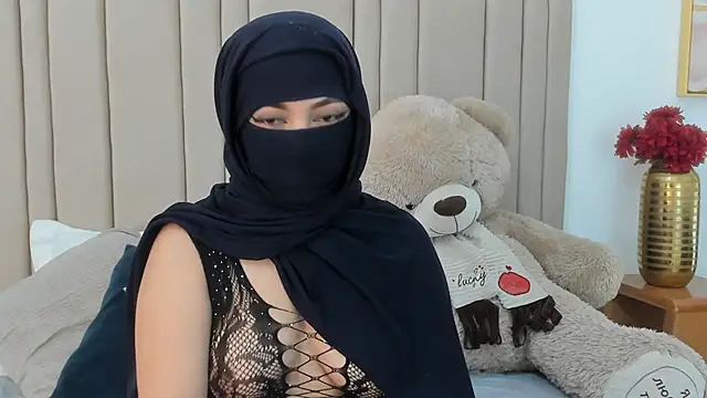 izadii online show from 04/15/26, 06:45