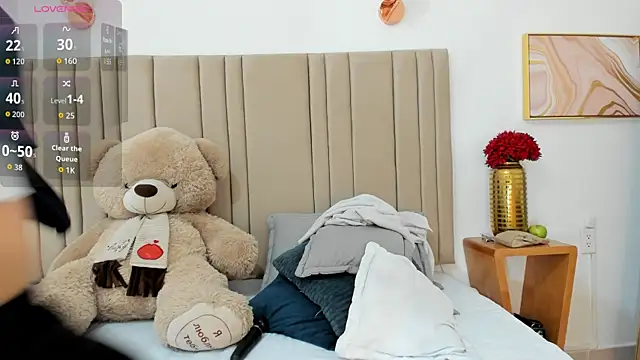 izadii online show from 11/07/25, 06:34