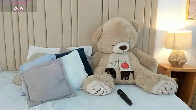 izadii online show from 05/16/26, 07:02