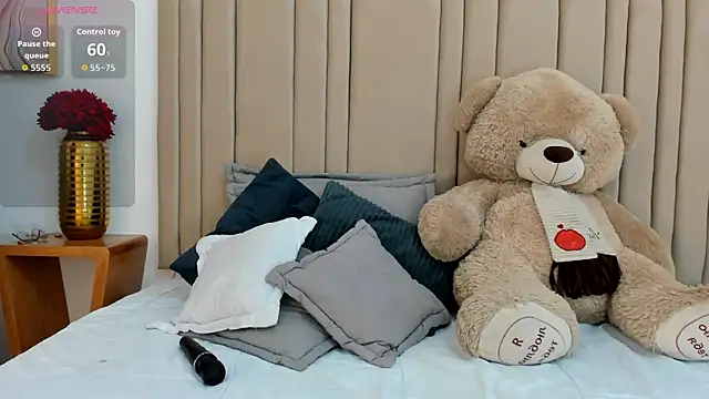 izadii online show from 10/25/25, 06:52