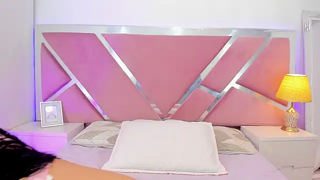 Snapshot of NinnaVous chatting on 02/25/26, 12:38 NinnaVous online show from 02/25/26, 12:38