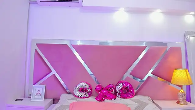 NinnaVous online show from 01/13/26, 02:10