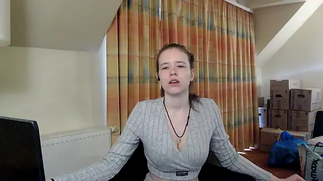 Snapshot of Princess-Lilly chatting on 01/05/25, 09:05 Princess-Lilly online show from 01/05/25, 09:05