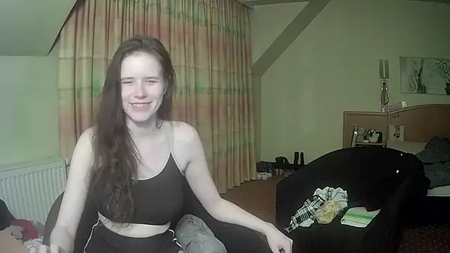 Snapshot of Princess-Lilly chatting on 02/27/25, 07:37 Princess-Lilly online show from 02/27/25, 07:37