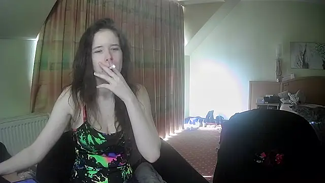 Snapshot of Princess-Lilly chatting on 02/22/25, 10:18 Princess-Lilly online show from 02/22/25, 10:18