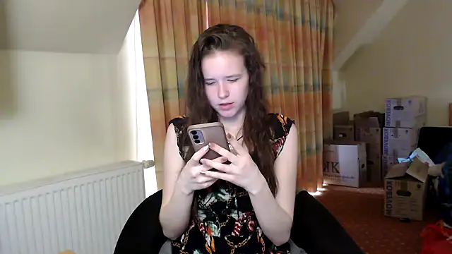 Snapshot of Princess-Lilly chatting on 02/04/25, 11:16 Princess-Lilly online show from 02/04/25, 11:16