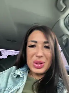 RuslanaXX online show from 12/15/25, 04:18