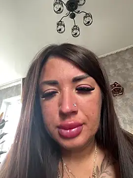 RuslanaXX online show from 04/13/26, 04:49