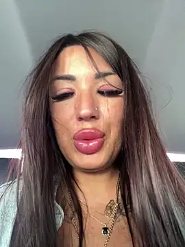 RuslanaXX online show from 03/25/26, 04:12