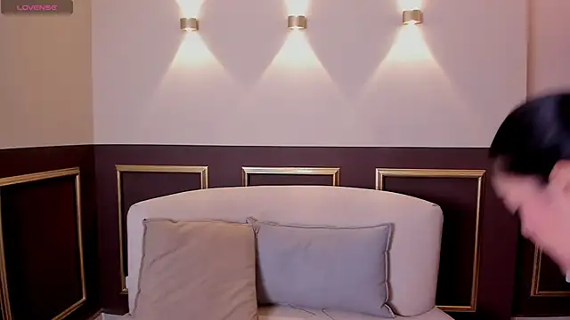 lexiethompson  online show from 01/12/26, 12:12